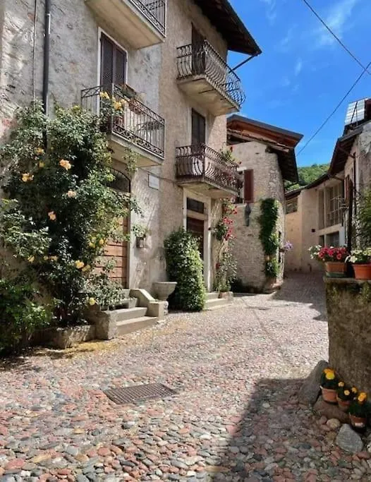 Nella Corte Dell'Oste Brinzio